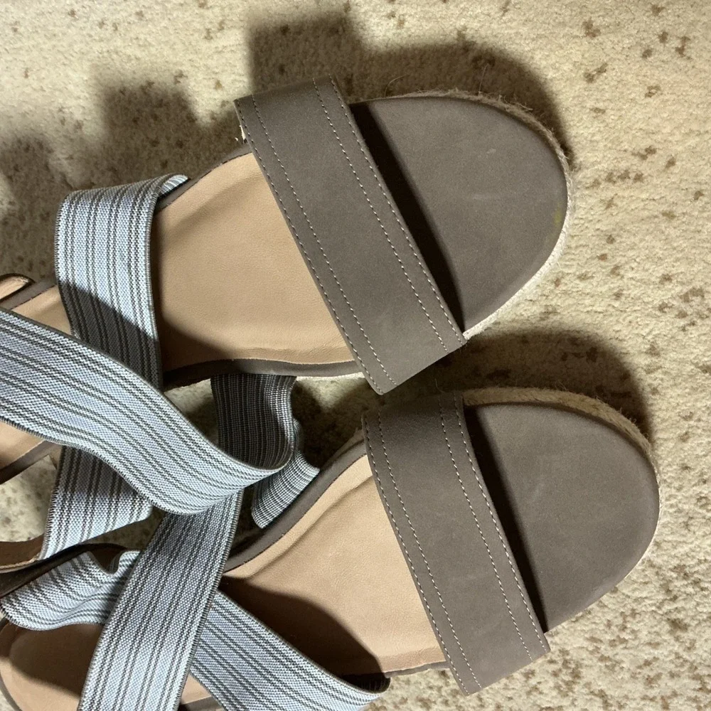 Market & Spruce Womens 7.5 Striped Elastic Espadrille Wedge Sandals Taupe Blue